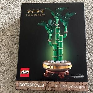 Lego Botanicals Lucky Bamboo Set - Green and Gold Accents